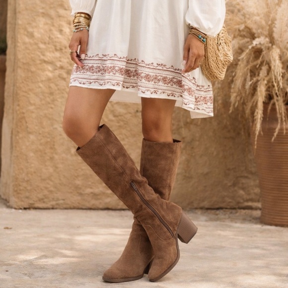 Shoes - Puta suede Boots